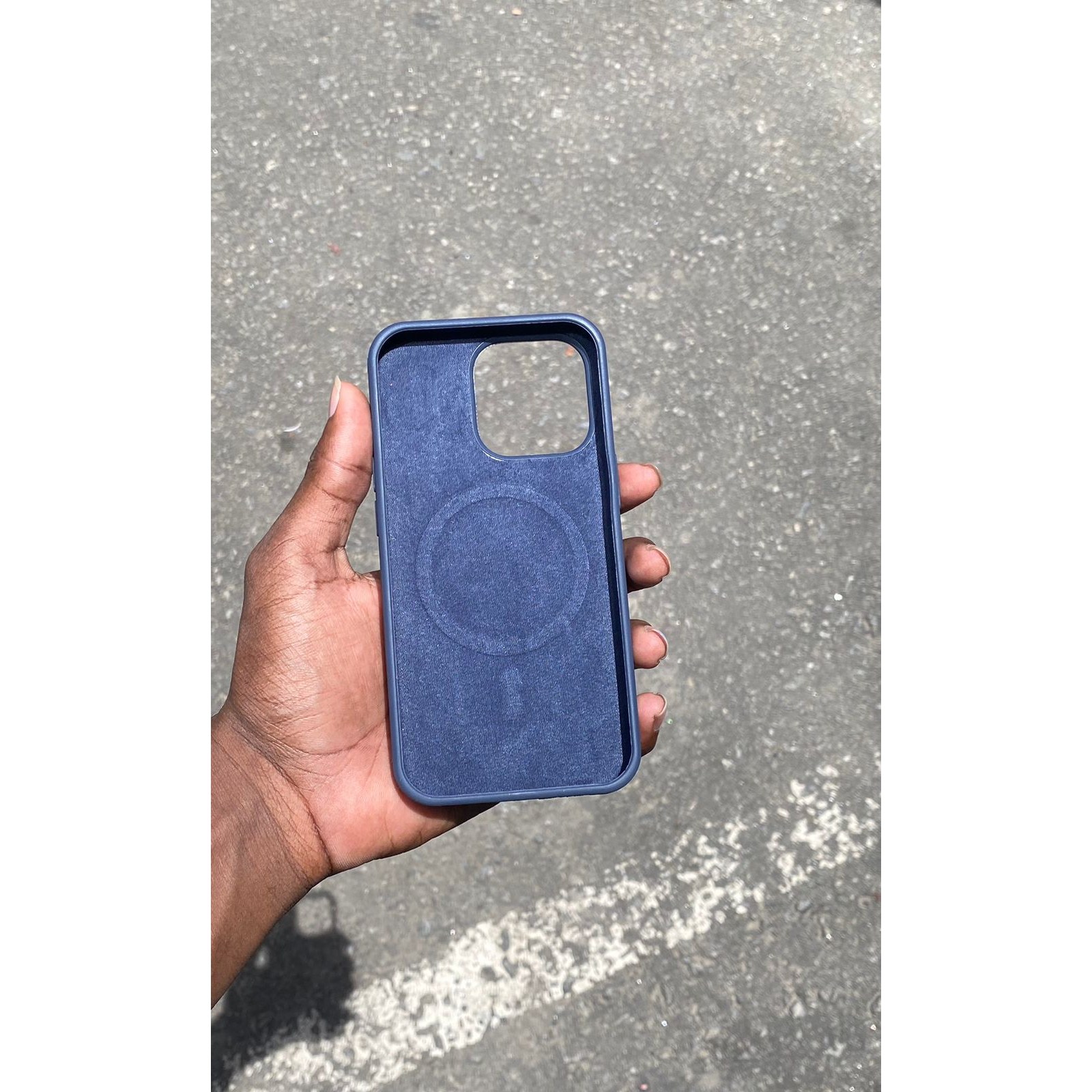 Apple MagSafe Silicon Cover — iPhone 13 Pro - Image 3
